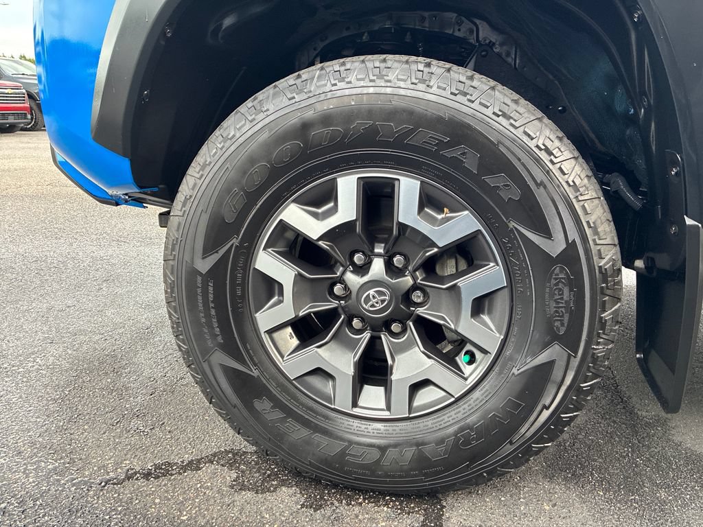 Used 2021 Toyota Tacoma TRD Off-Road AWD/4WD image 12