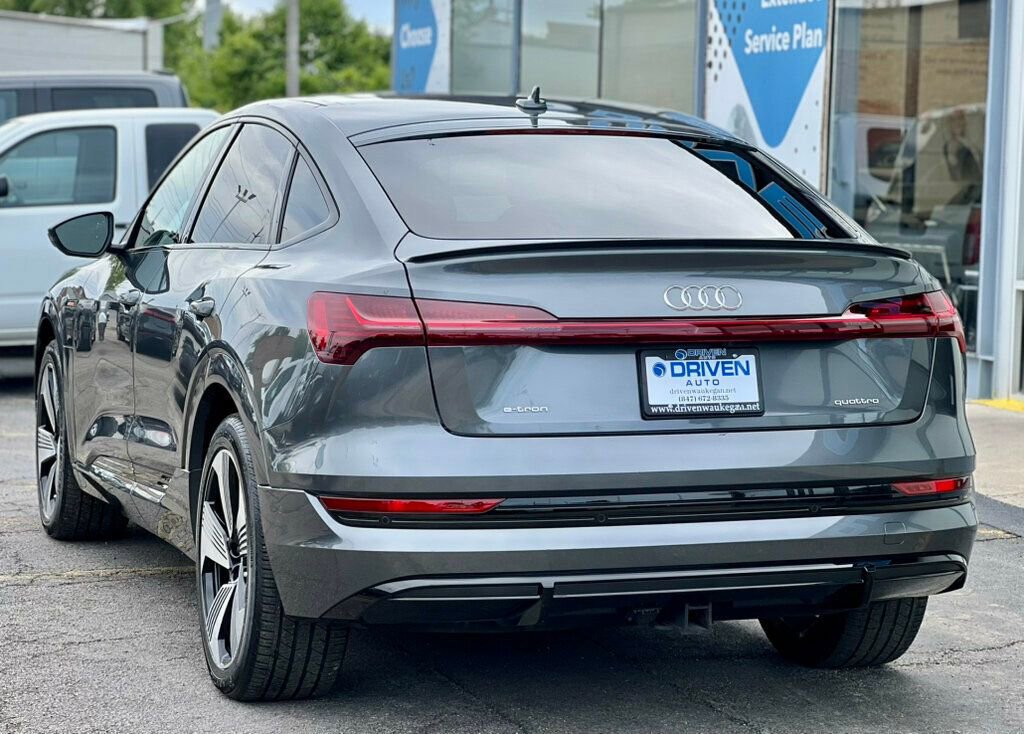 Used 2021 Audi e-tron Prestige w/ Prestige Package AWD/4WD image 3