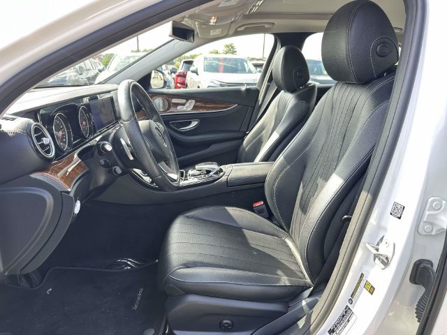 Used 2018 Mercedes-Benz E 300 4MATIC image 17