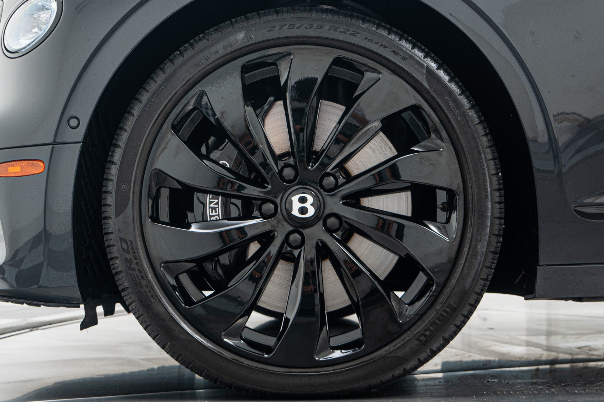 Used 2024 Bentley Flying Spur V8 AWD/4WD image 10