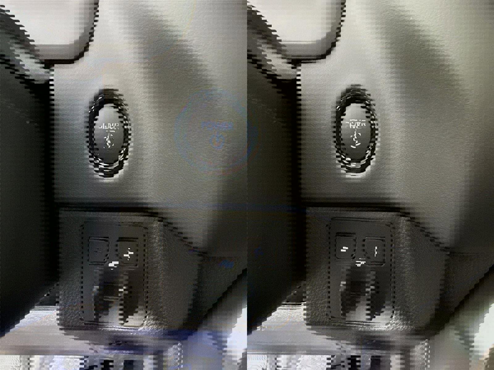 New 2025 Toyota Tundra Platinum image 30