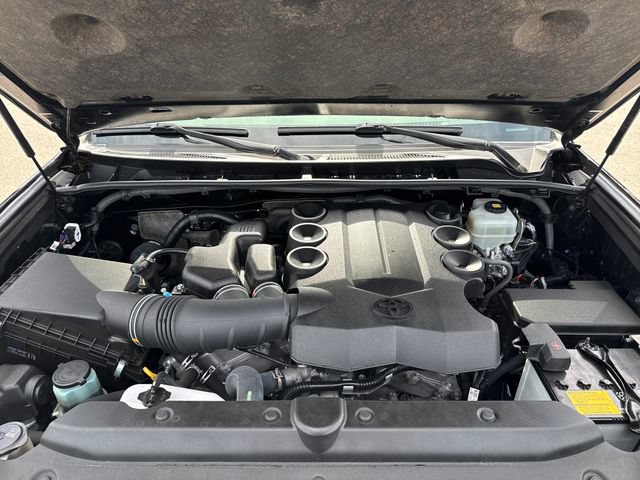 Used 2019 Toyota 4Runner TRD Off-Road AWD/4WD image 31