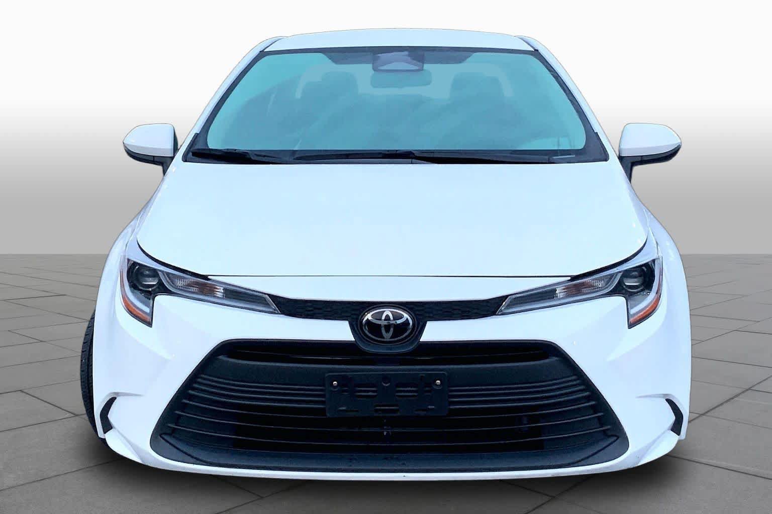 Used 2024 Toyota Corolla LE FWD image 4