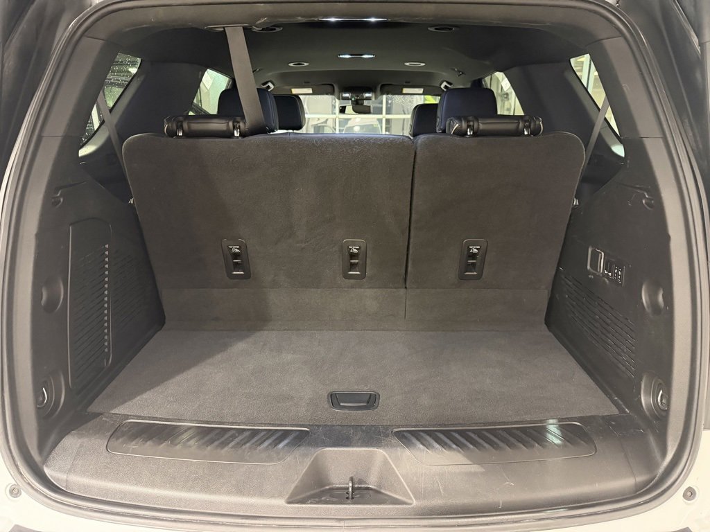 Used 2022 GMC Yukon SLT w/ SLT Luxury Package image 34