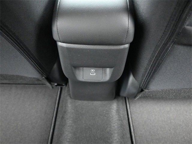 Used 2025 Nissan Versa SV w/ Trunk Package image 27