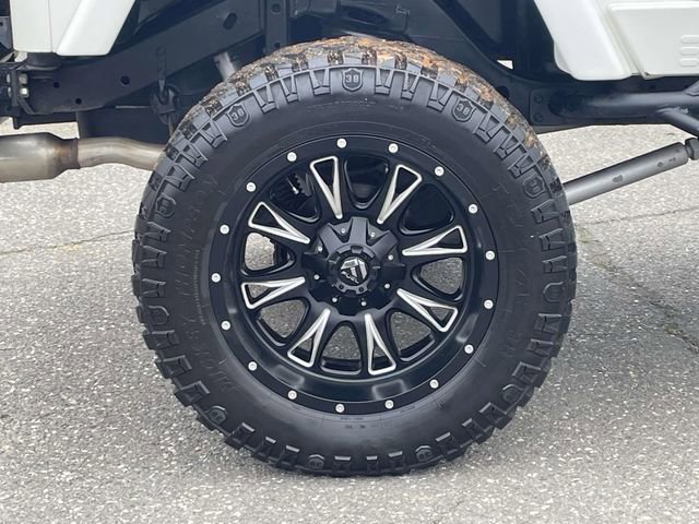 Used 2000 Jeep Wrangler Sahara image 9