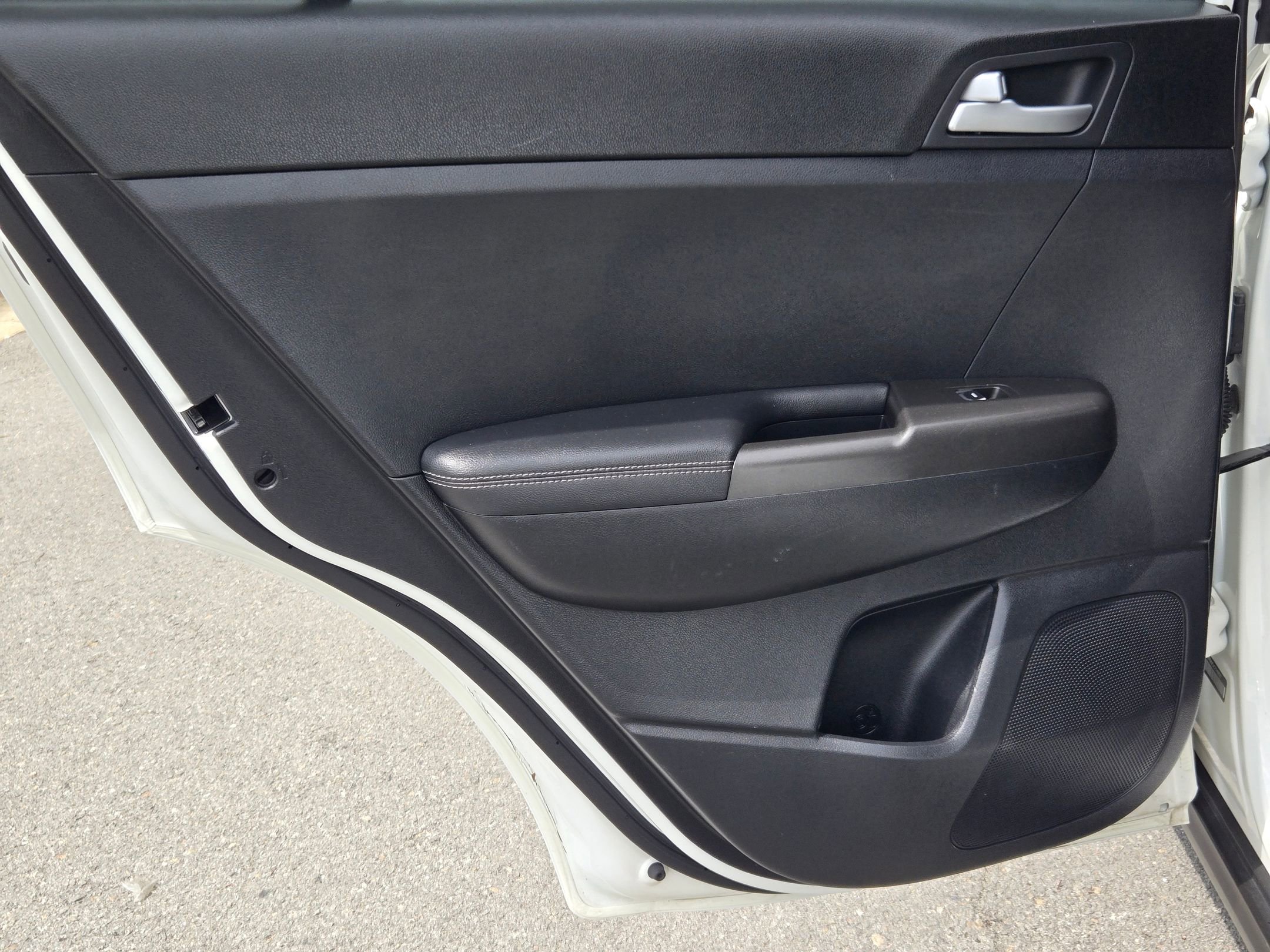 Used 2018 Kia Sportage LX image 33