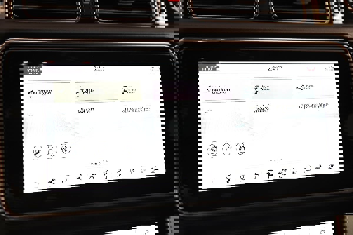 Used 2021 Land Rover Range Rover P525 Westminster Edition image 38