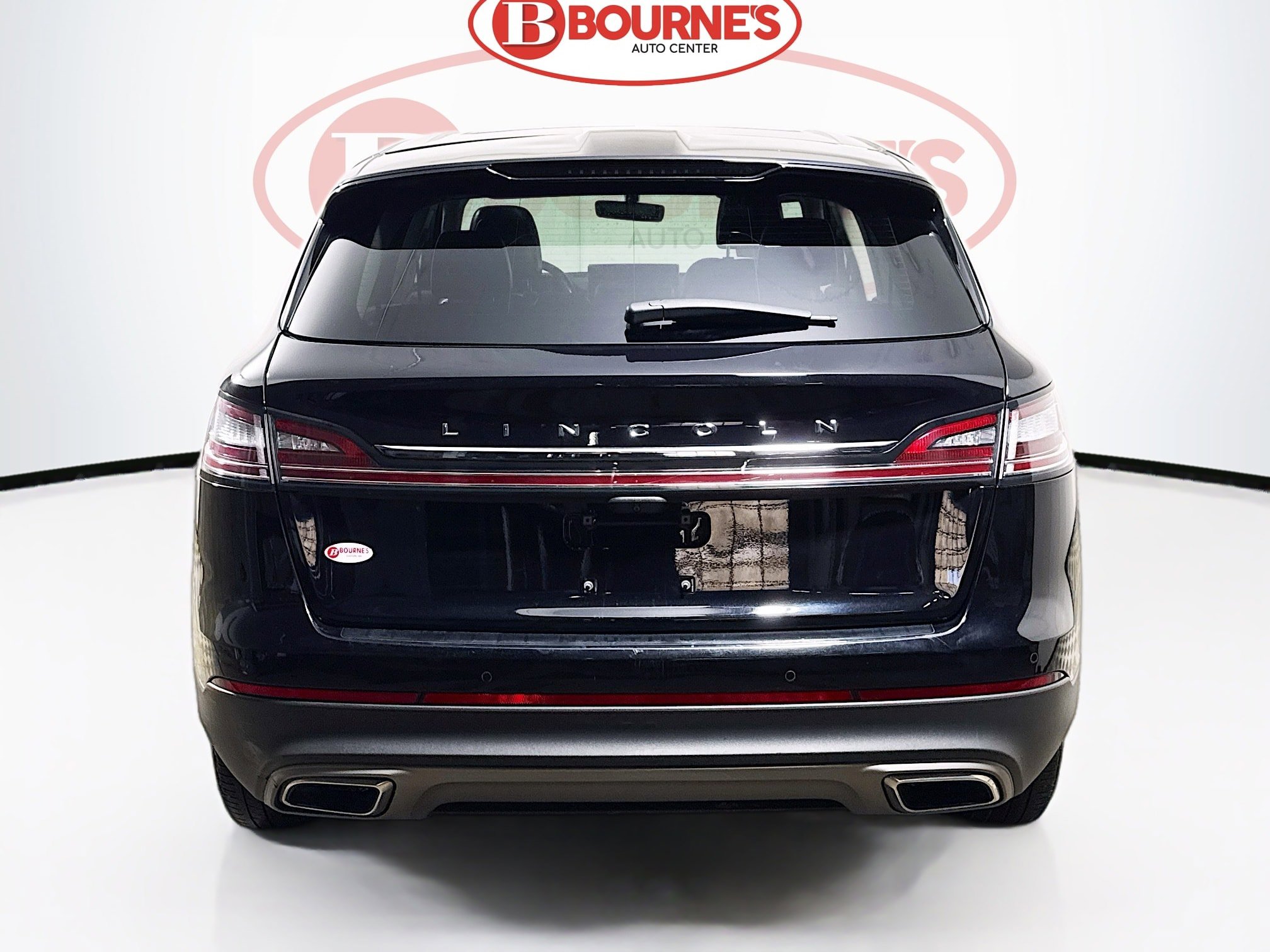 Used 2023 Lincoln Nautilus Reserve w/ Monochromatic Package AWD/4WD image 9