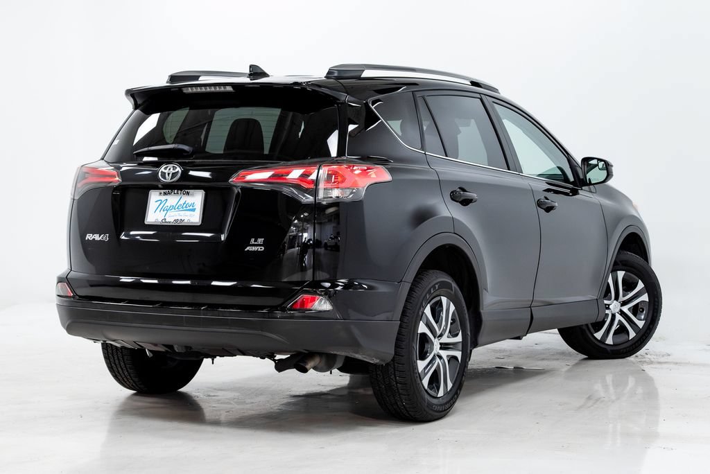 Used 2018 Toyota RAV4 LE w/ All Weather Liner Package AWD/4WD image 27