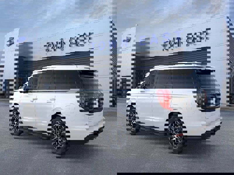 New 2025 Ford Expedition Active image 5