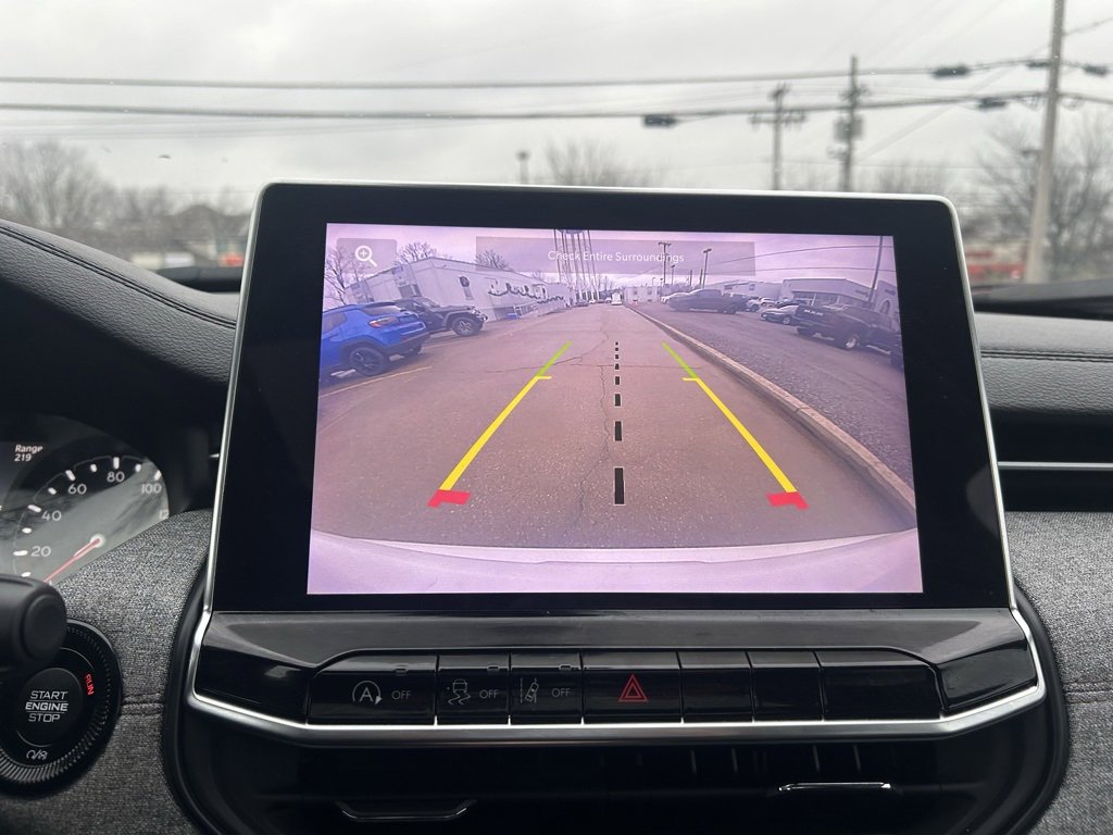 Used 2024 Jeep Compass Latitude w/ Sun and Sound Group image 22