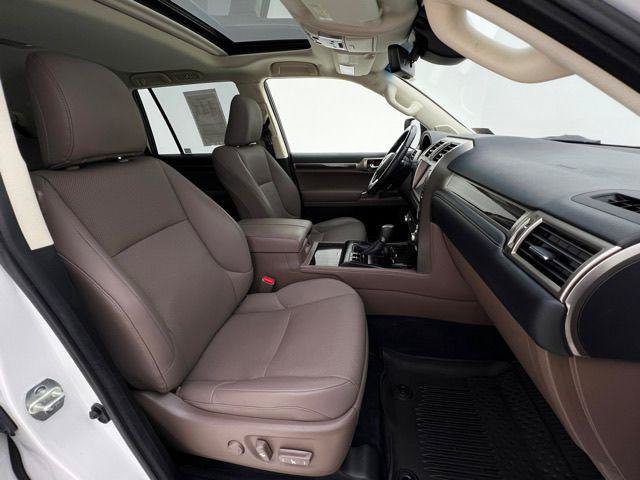 Certified 2020 Lexus GX 460 Premium w/ Premium Package AWD/4WD image 14