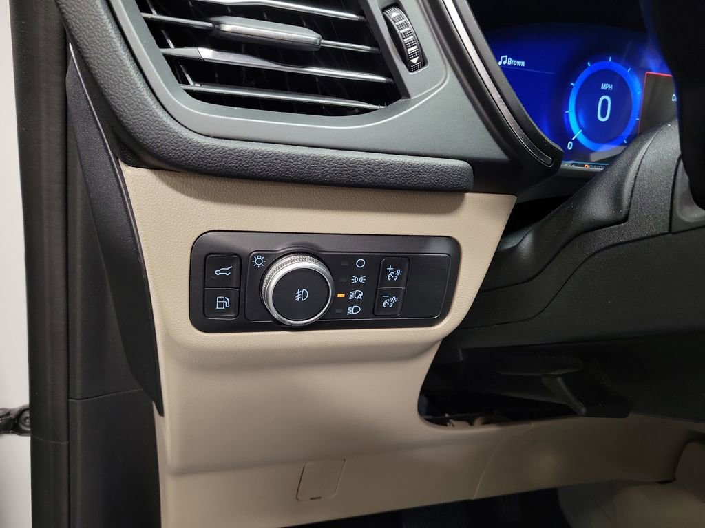 Used 2022 Ford Escape Titanium image 20