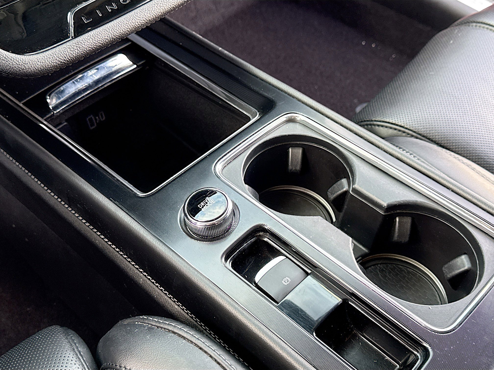 Used 2022 Lincoln Corsair Reserve w/ Equipment Group 201A image 12