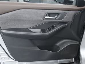 Used 2022 Nissan Rogue SV image 7