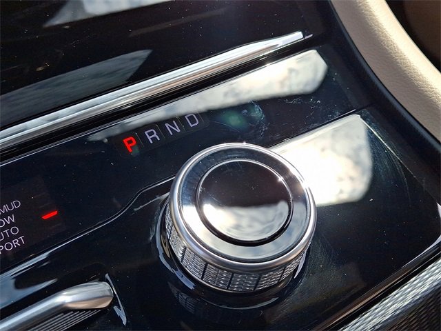 New 2025 Jeep Grand Cherokee L Limited w/ MOPAR Finishing Package image 11