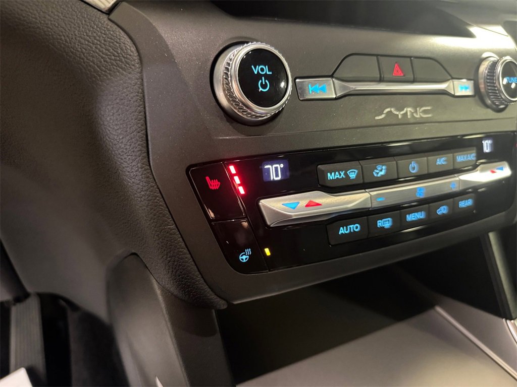 Used 2020 Ford Explorer XLT w/ Equipment Group 202A image 30