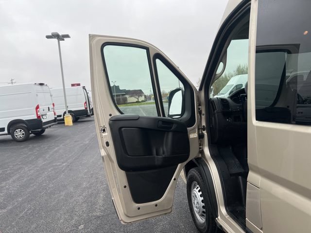 Used 2025 RAM ProMaster 2500 w/ Crew Van Package FWD image 13