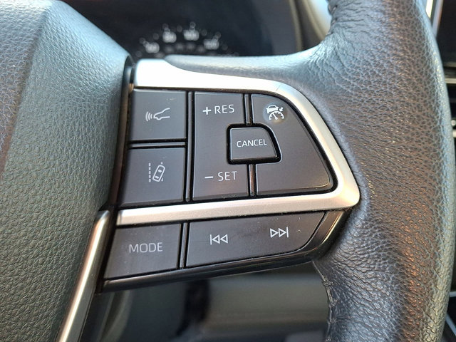 Used 2024 Toyota Sienna XLE image 20