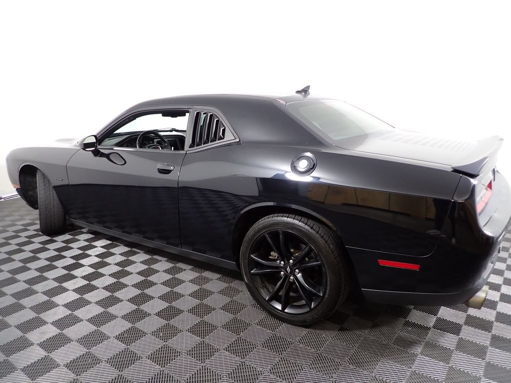 Used 2017 Dodge Challenger R/T w/ Blacktop Package RWD image 12