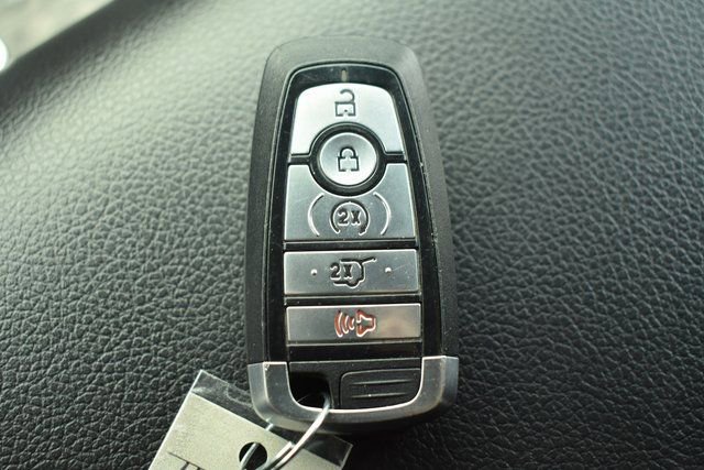 Used 2021 Ford Expedition Limited image 39