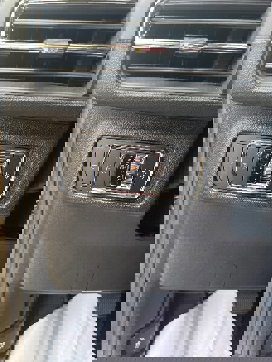 Used 2022 Lincoln Corsair AWD w/ Equipment Group 101A image 17