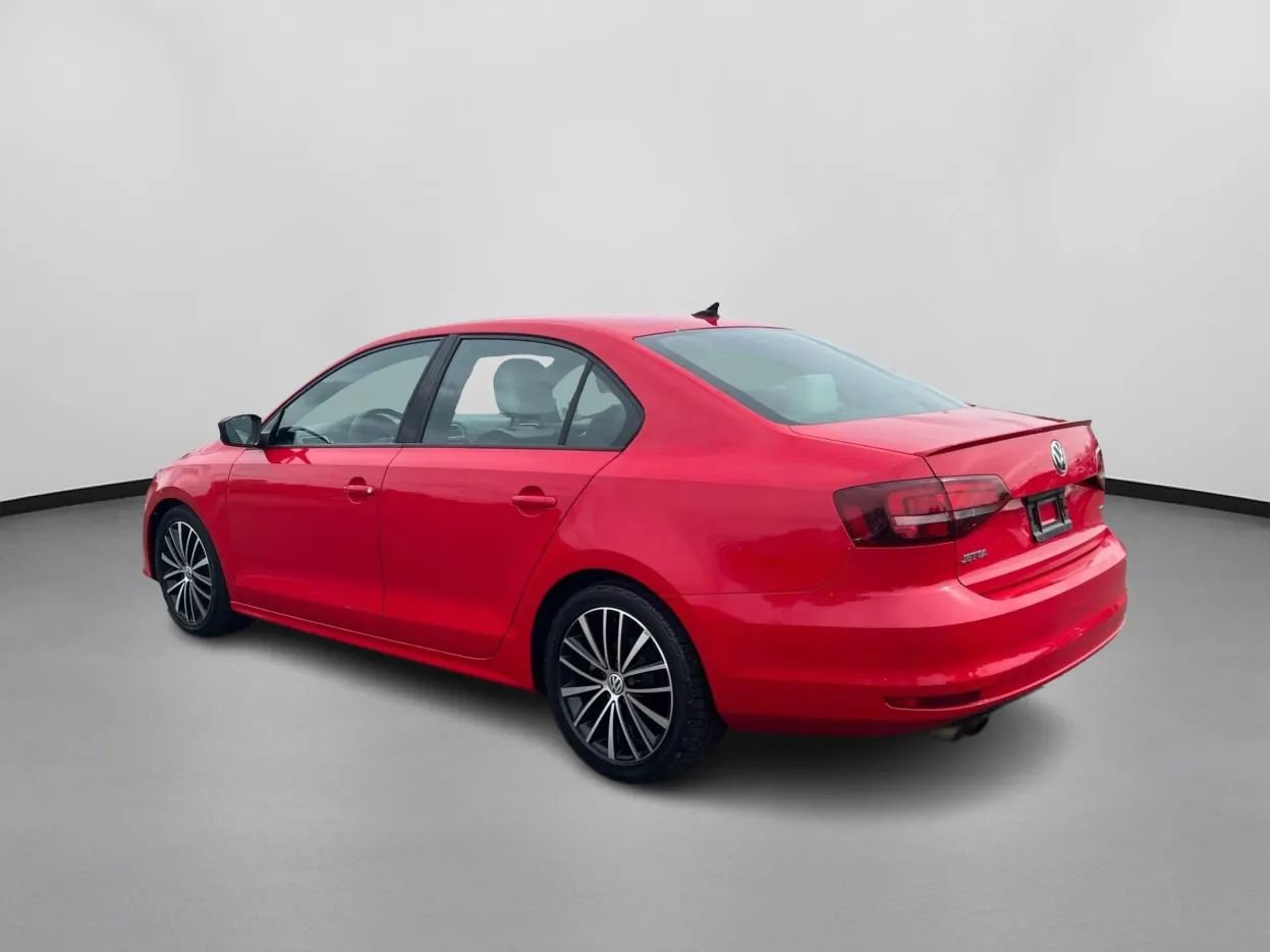 Used 2016 Volkswagen Jetta Sport FWD image 7