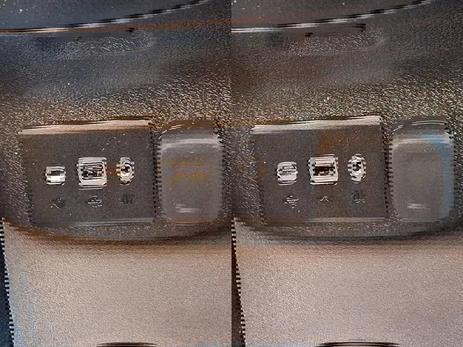 Used 2024 Chevrolet Malibu LT FWD image 25