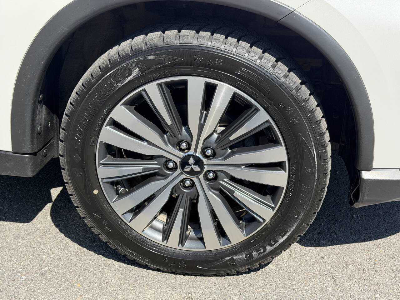 Used 2020 Mitsubishi Outlander ES AWD/4WD image 11