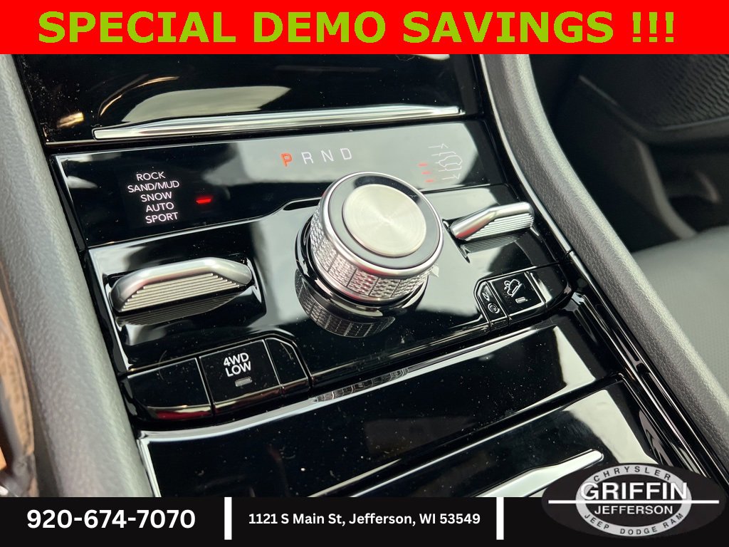 New 2025 Jeep Grand Cherokee L Summit w/ Obsidian Package image 29