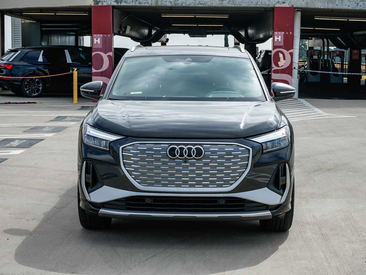 Used 2023 Audi Q4 e-tron Premium Plus w/ Premium Plus image 6