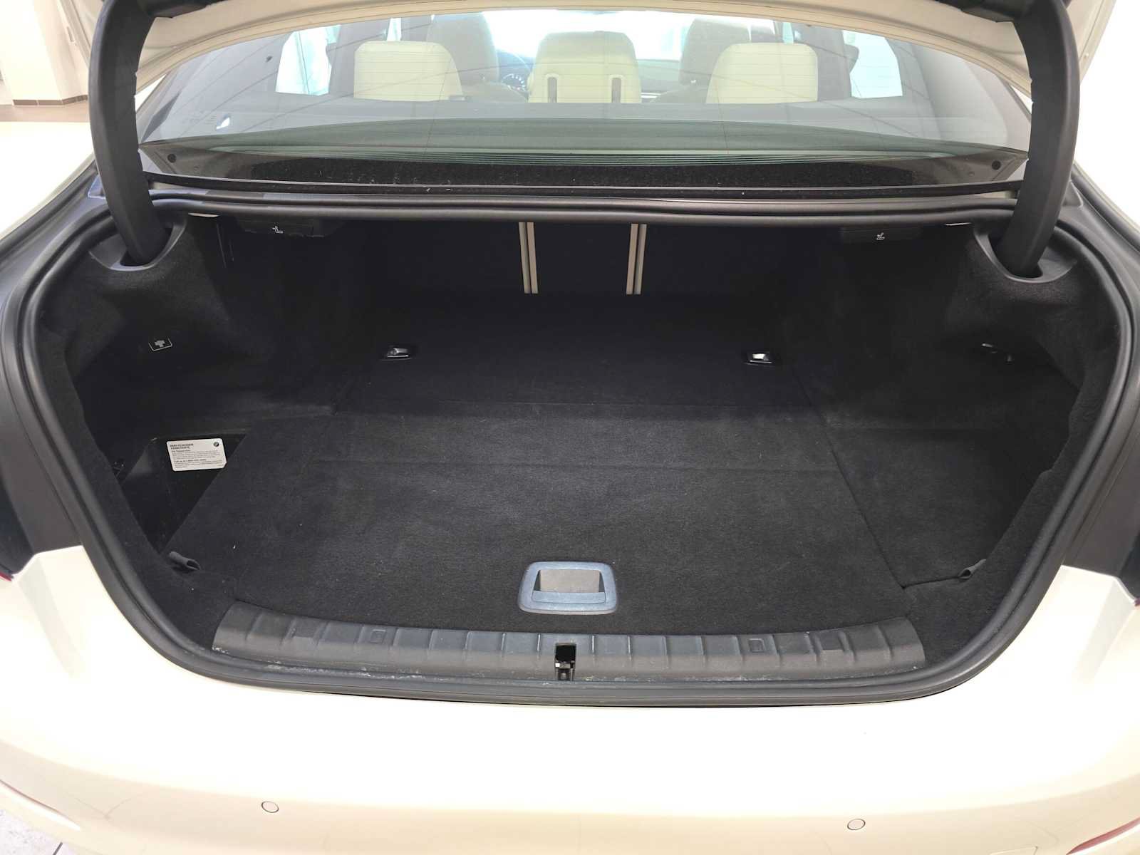 Used 2019 BMW 530e xDrive w/ Convenience Package AWD/4WD image 31