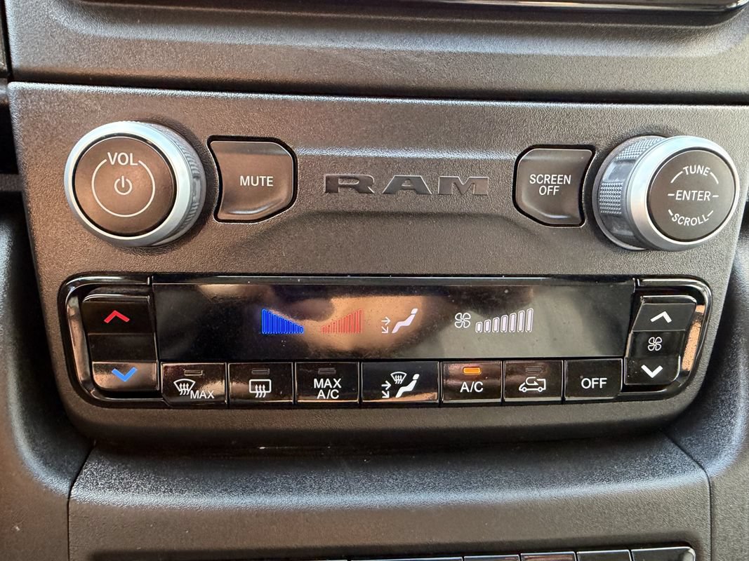 Used 2025 RAM ProMaster 2500 w/ Convenience Group FWD image 26