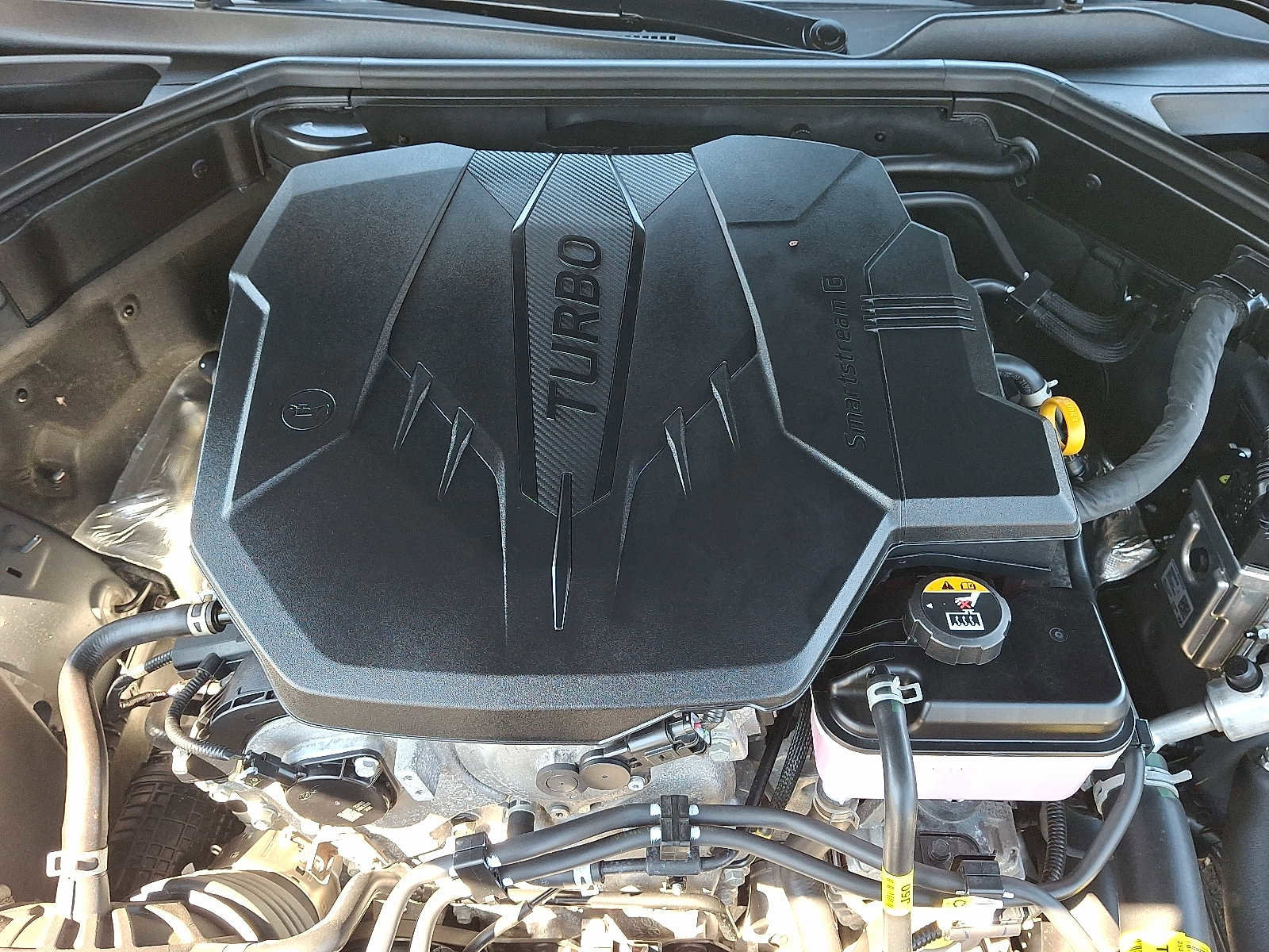 Used 2025 Genesis G70 2.5T image 27