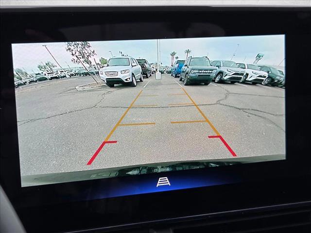 Used 2025 Chevrolet Trax LT w/ LT Convenience Package image 13