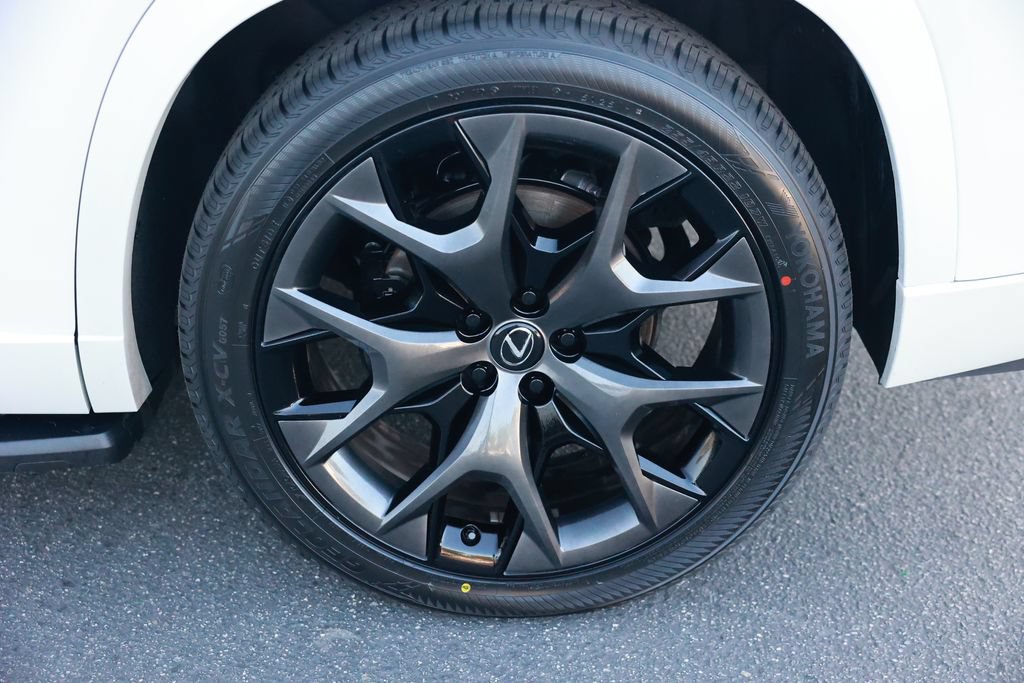 Used 2024 Lexus TX 500h AWD w/ Technology Package image 10