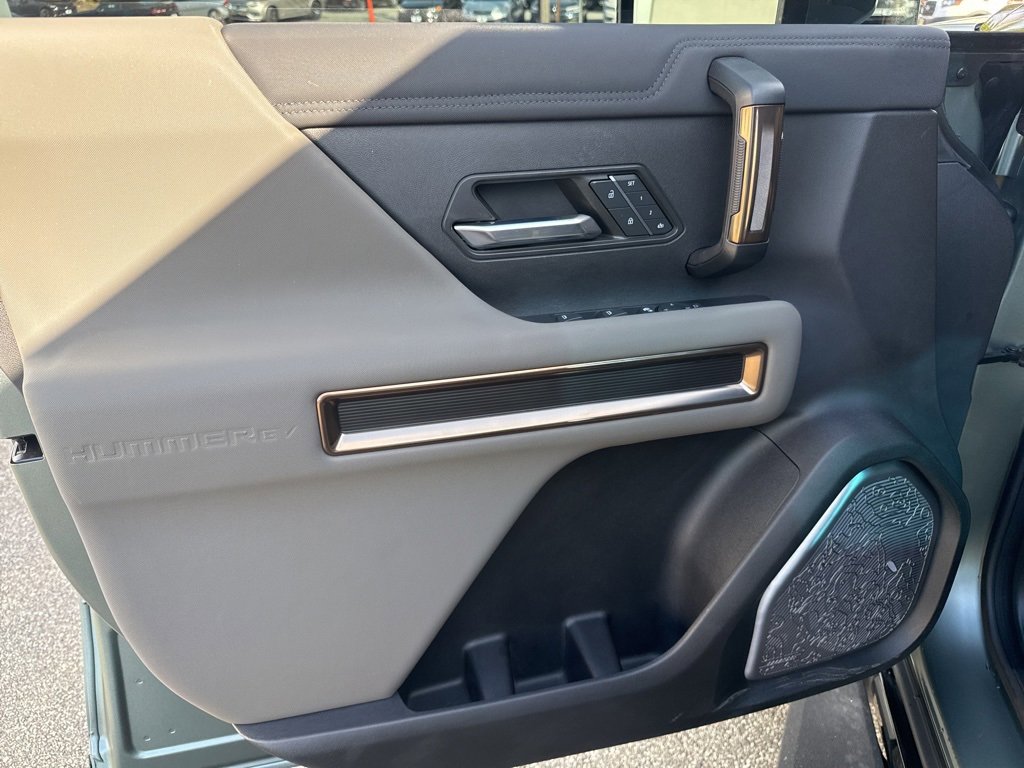 Used 2024 GMC Hummer EV 3X image 17