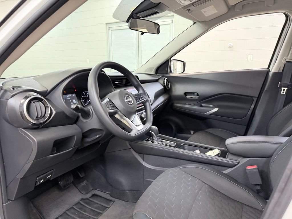 Used 2023 Nissan Kicks SV FWD image 13