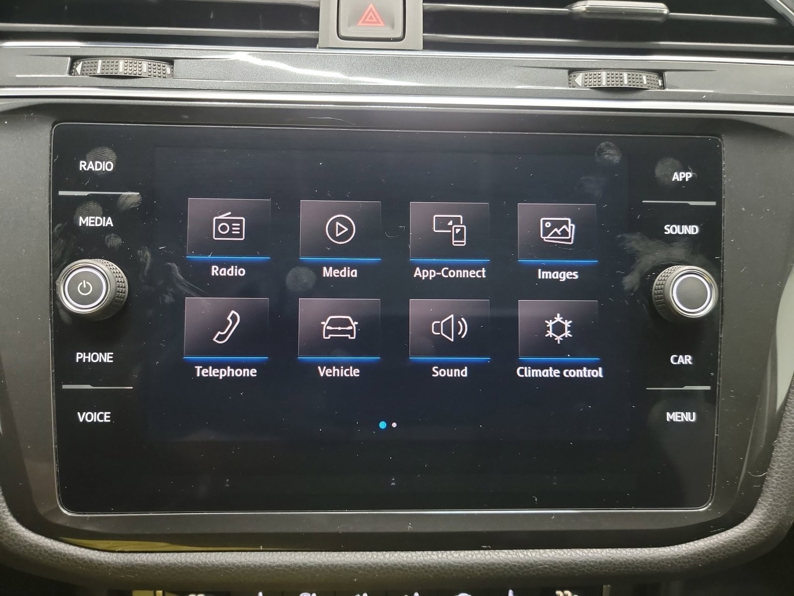 Used 2019 Volkswagen Tiguan SE w/ Panoramic Sunroof Package image 22