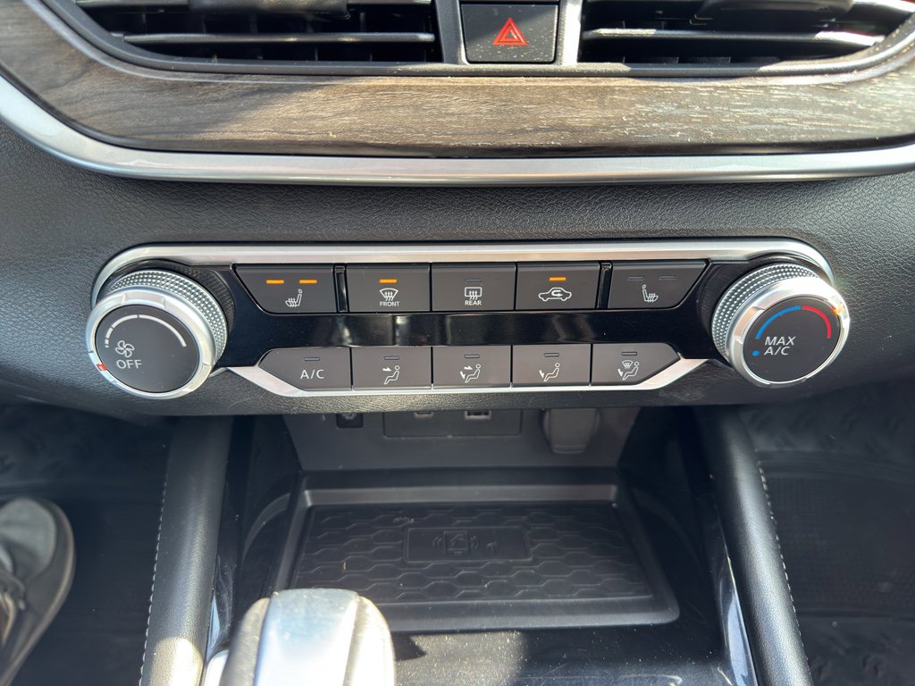 Used 2023 Nissan Altima 2.5 SV w/ SV Premium Package AWD/4WD image 22