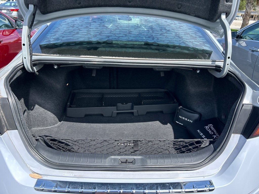 Used 2023 Nissan Altima 2.5 SR FWD image 48