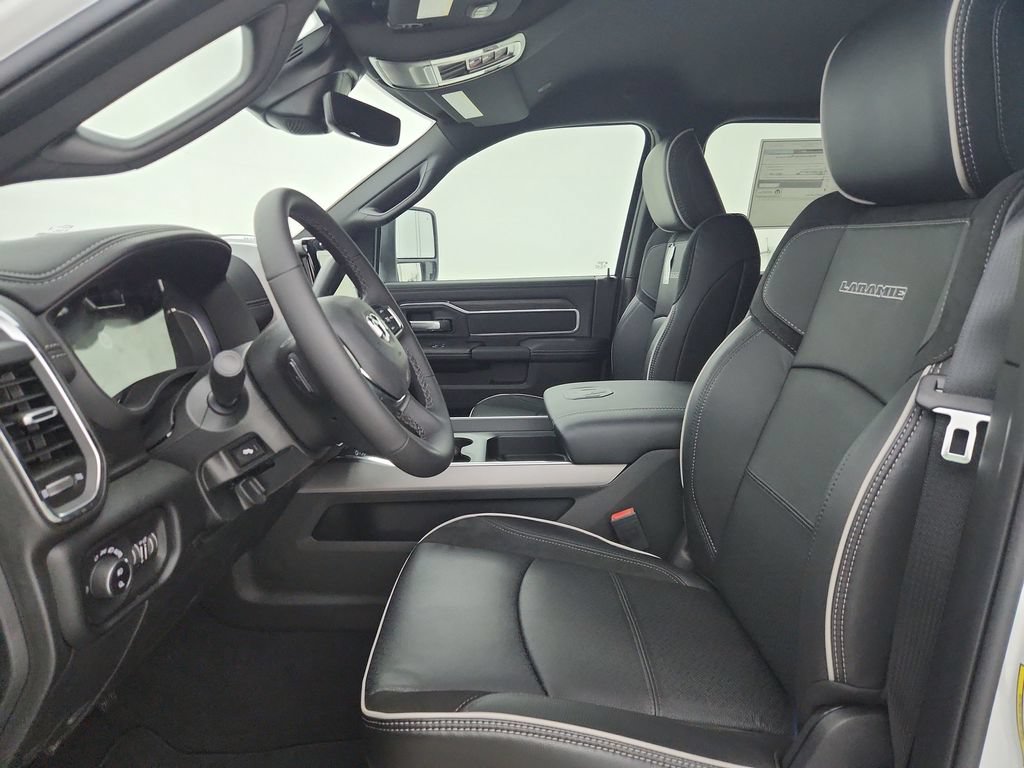 New 2026 RAM 2500 Laramie AWD/4WD image 10