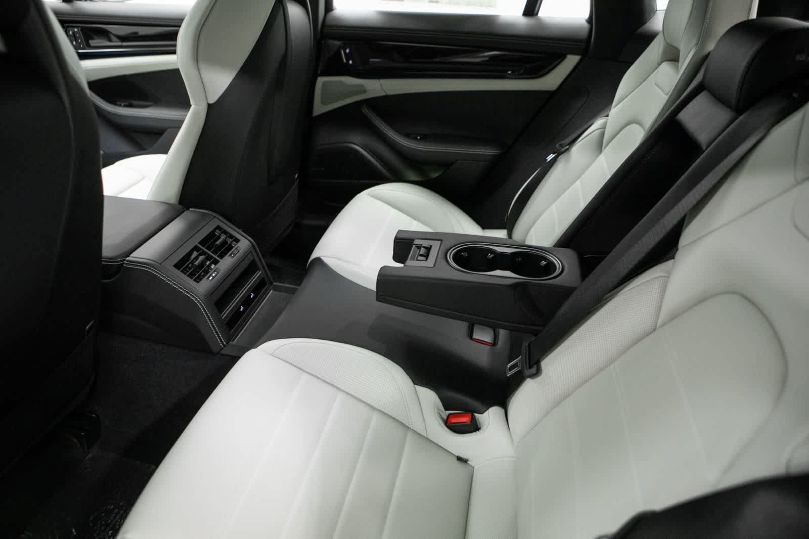 New 2026 Porsche Panamera GTS AWD/4WD image 36