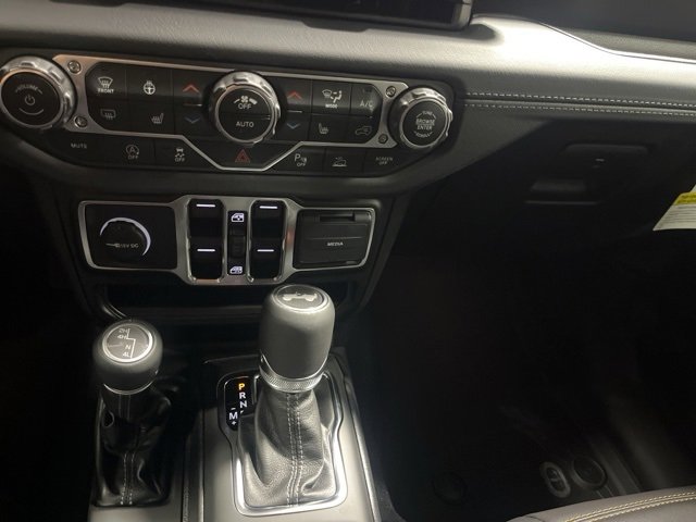 New 2025 Jeep Wrangler Sahara image 15