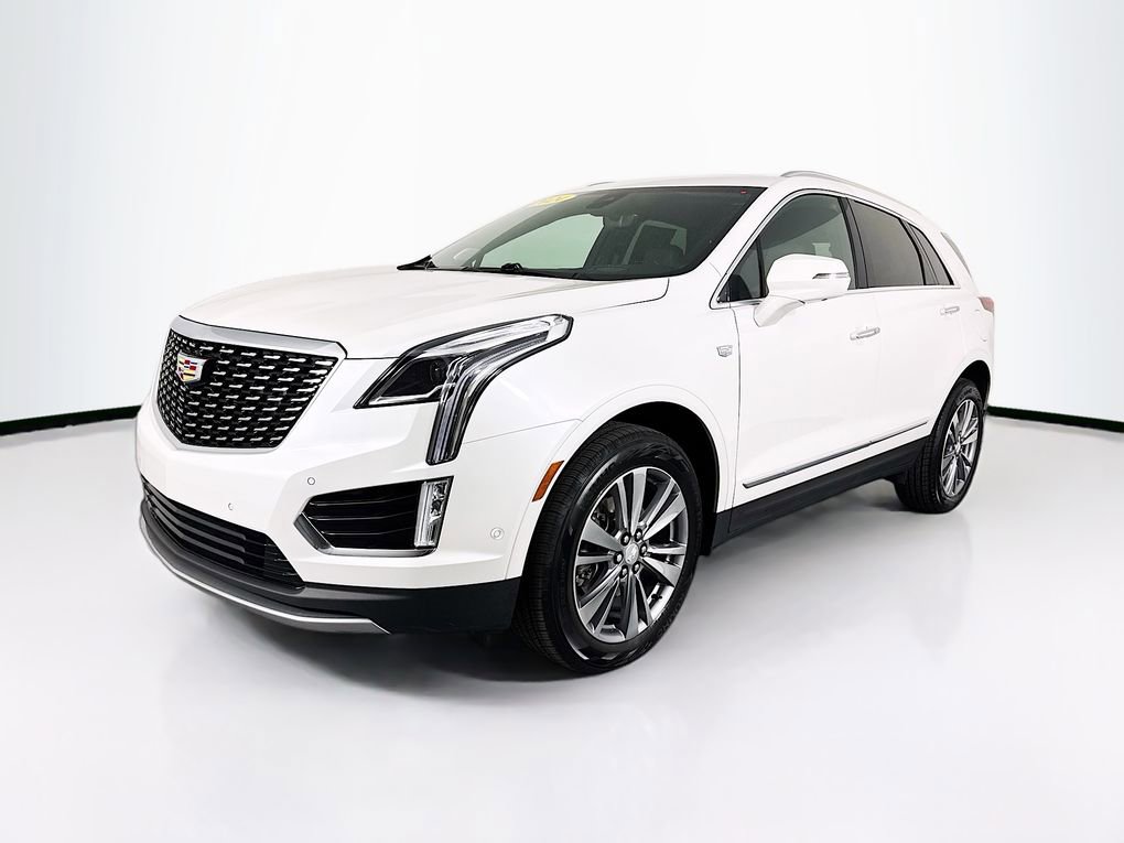 Used 2024 Cadillac XT5 Premium Luxury w/ Technology Package image 3