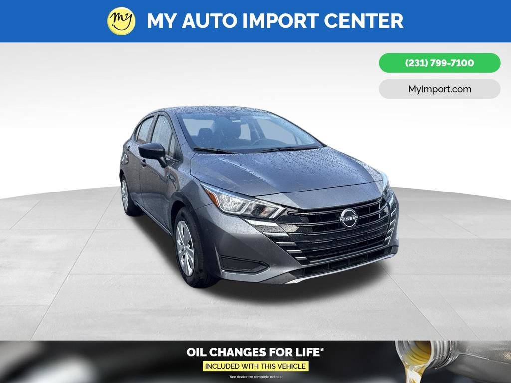 Used 2023 Nissan Versa S w/ Trunk Package FWD image 1