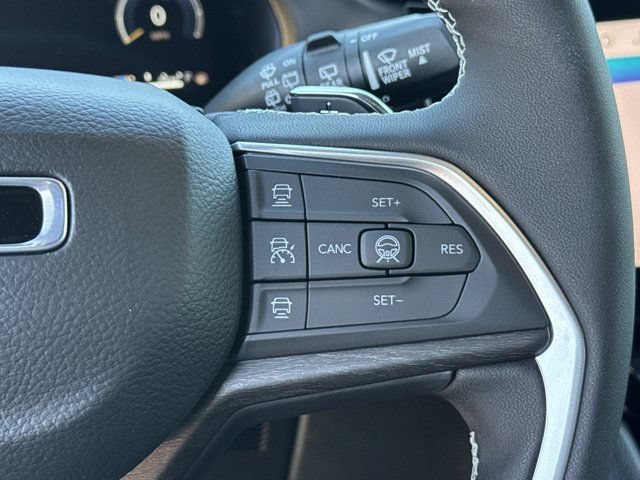 New 2027 Jeep Grand Cherokee Altitude RWD image 26