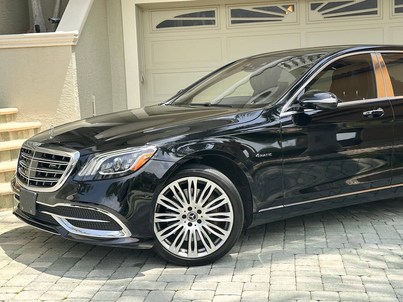 Used 2018 Mercedes-Benz Maybach S 560 4MATIC image 3