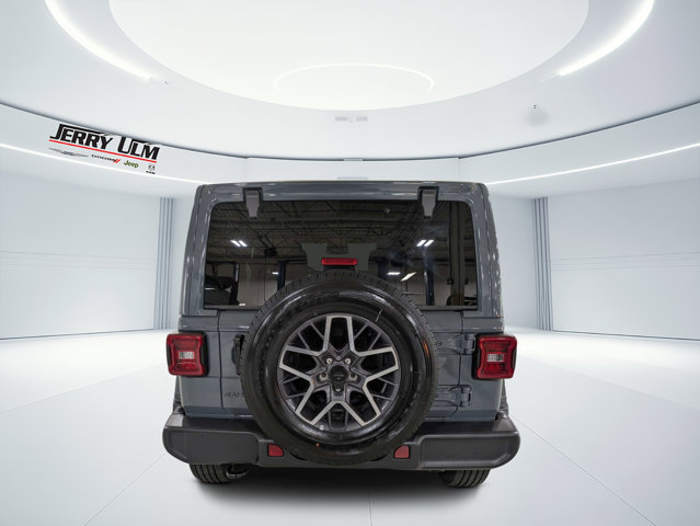 Certified 2026 Jeep Wrangler Unlimited Sahara AWD/4WD image 4